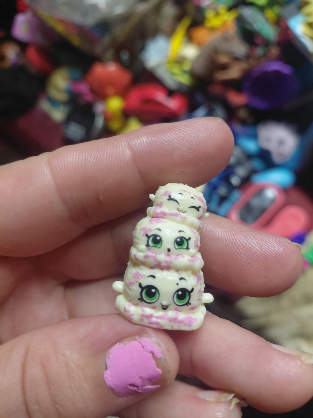 Shopkins Cream & Pink Triple Stackable Dessert Figurine